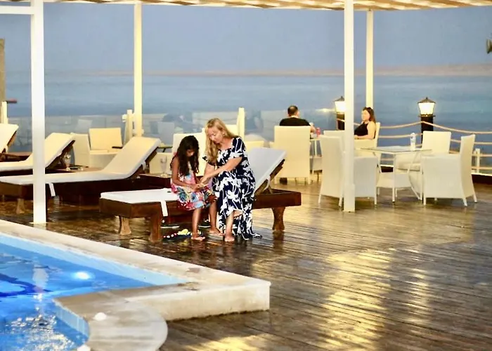 Apartmanhotel Charbel 4*